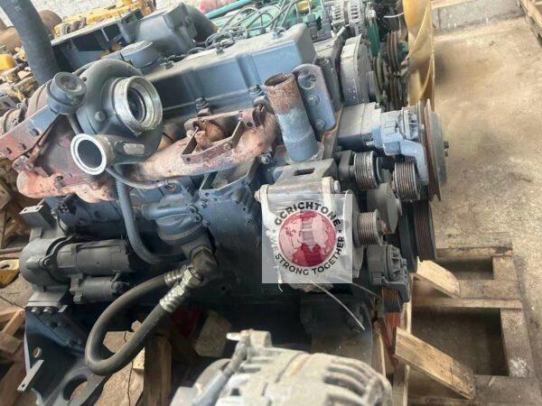 Дизельный двигатель внутреннего сгорания ДВС Komatsu 6D114 (3) Дизельный двигатель внутреннего сгорания ДВС Komatsu 6D114